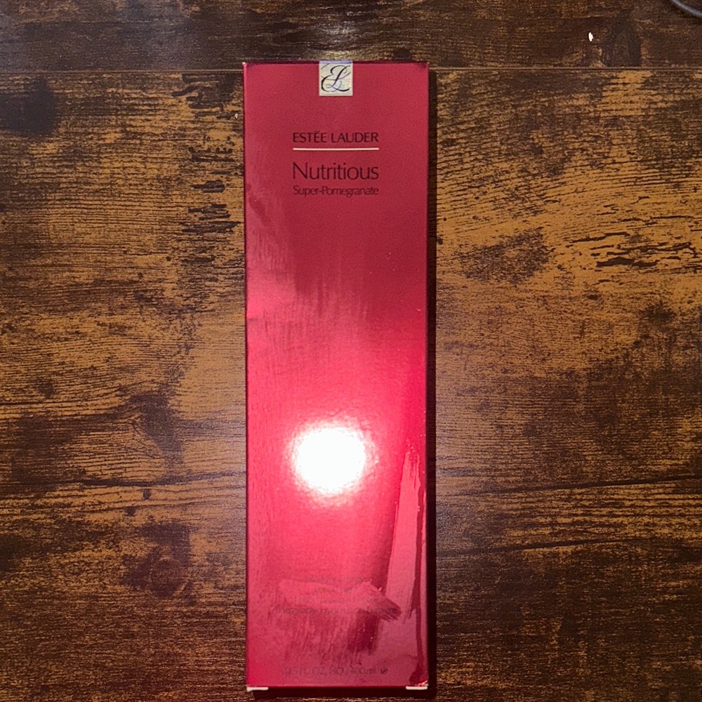 Estee Lauder Nutritious Super-Pomegranate in Vibrant Red